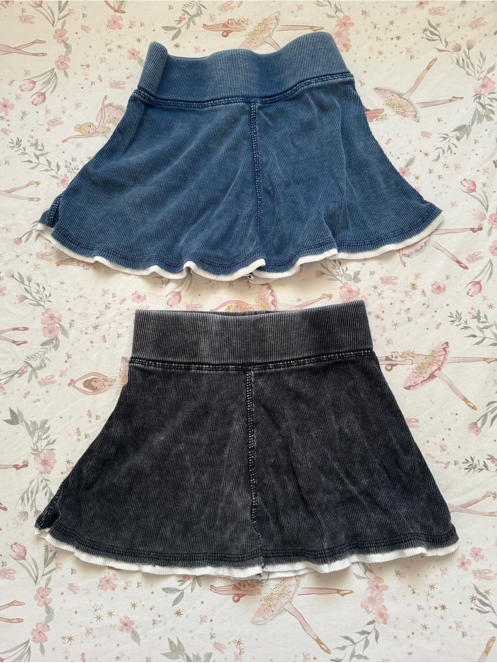 Analogie by Lil Legs Girls Ribbed Knit Skirts Lot 2 Size 3T Blue & Washed Black